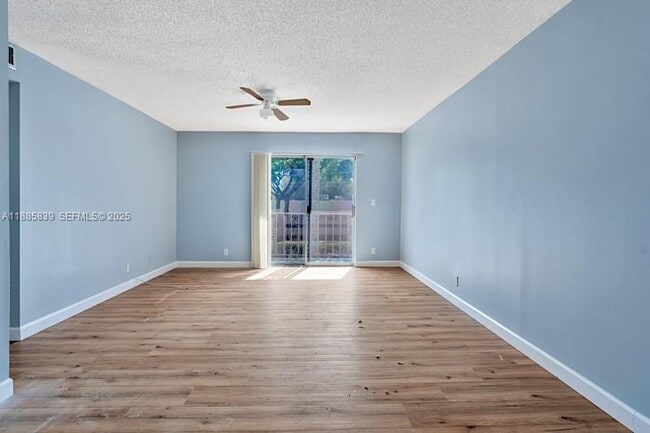 Foto del edificio - 501 SE 8th St