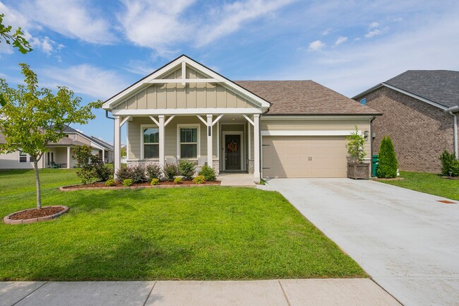 Building Photo - Charming Single Family Home