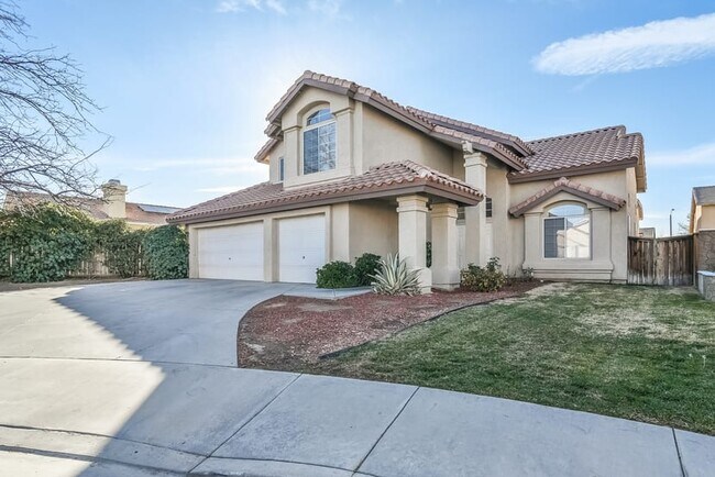 Building Photo - 38703 La Mancha Ct