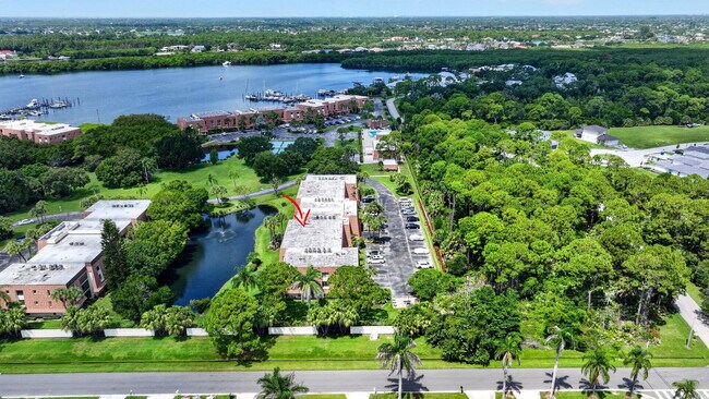 Foto del edificio - 3100 SE Pruitt Rd