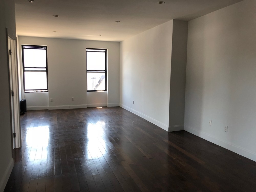 Primary Photo - 310 St Nicholas Ave