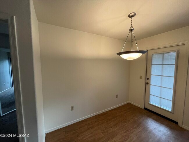 Foto del edificio - 5751 N Kolb Rd