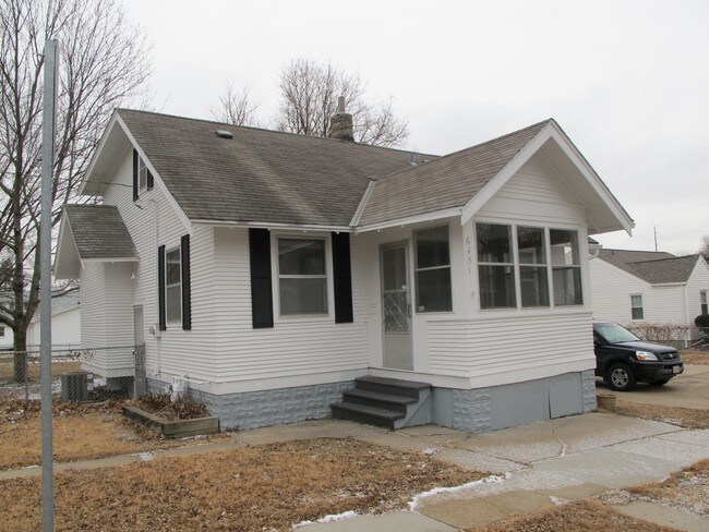 Foto del edificio - 6451 William St