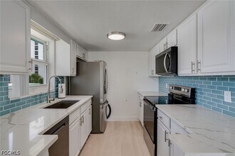 Building Photo - 6500 Estero Blvd