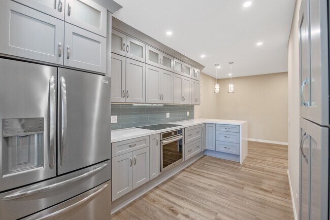 Building Photo - 5530 Spanish Oak Ln