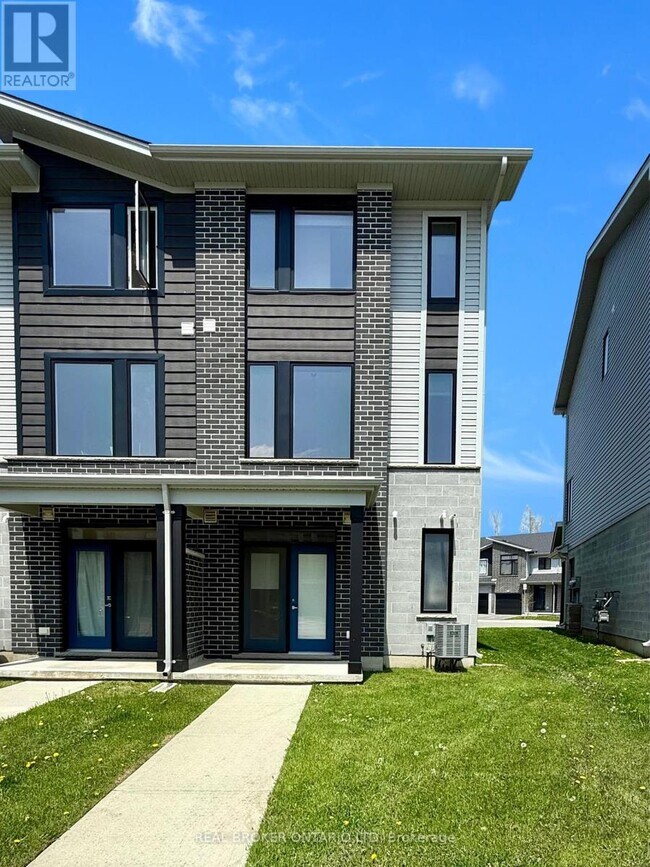 Photo du bâtiment - 177-177 Edgevalley Rd
