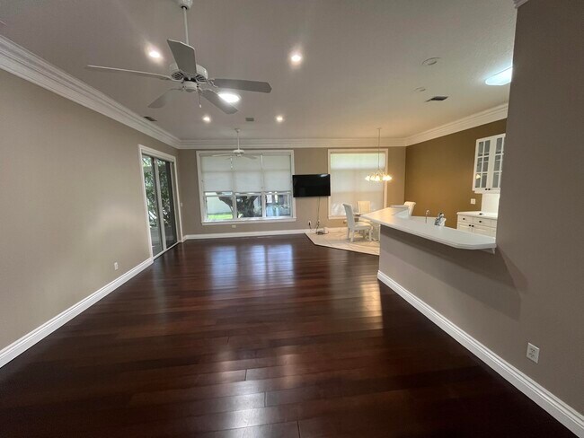 Building Photo - 628 Venetto Ct