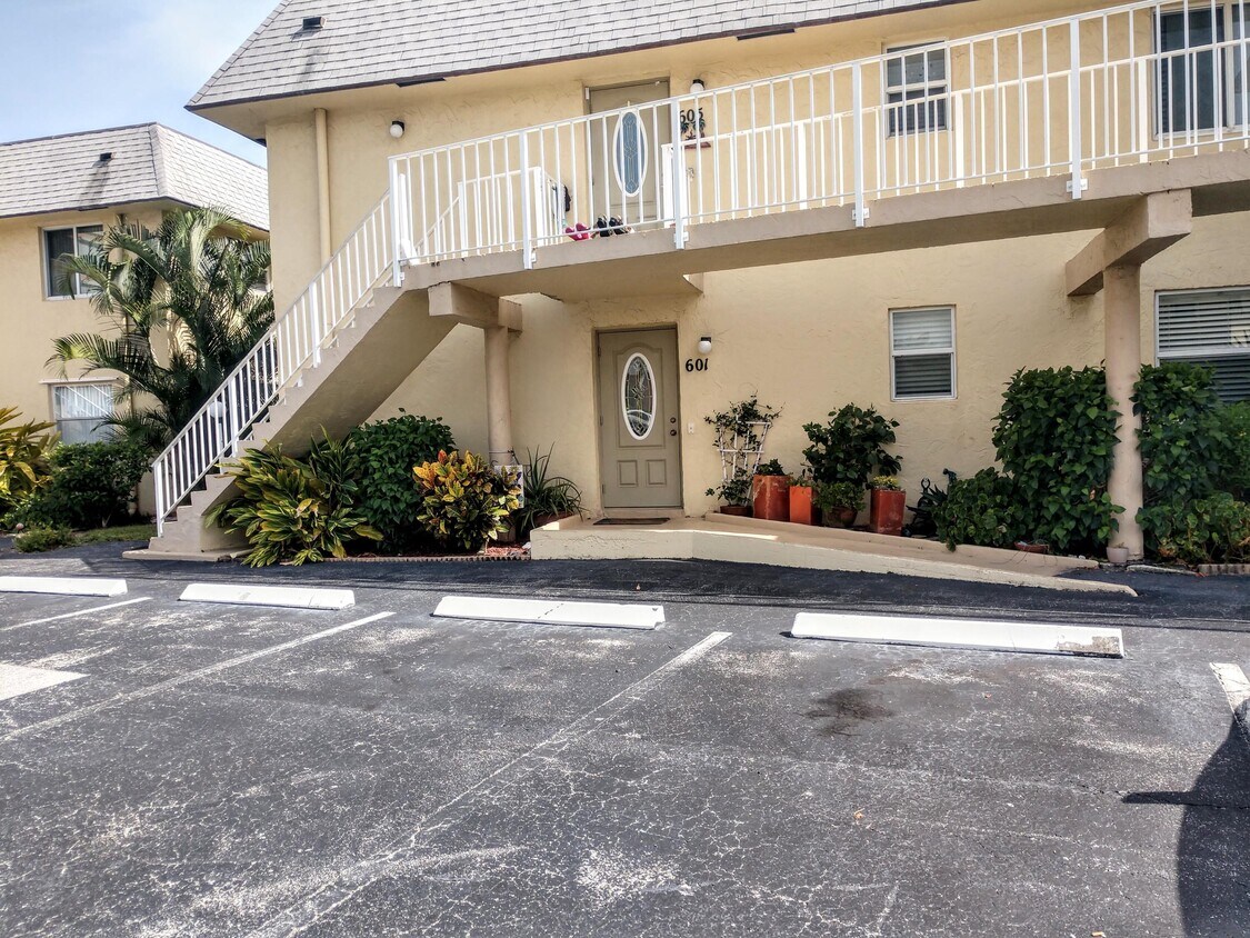 Primary Photo - 3601 S Ocean Blvd