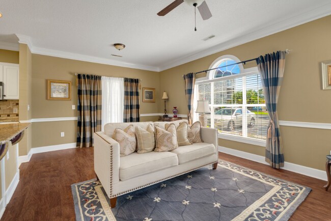 Foto del edificio - 4745 Wild Iris Dr