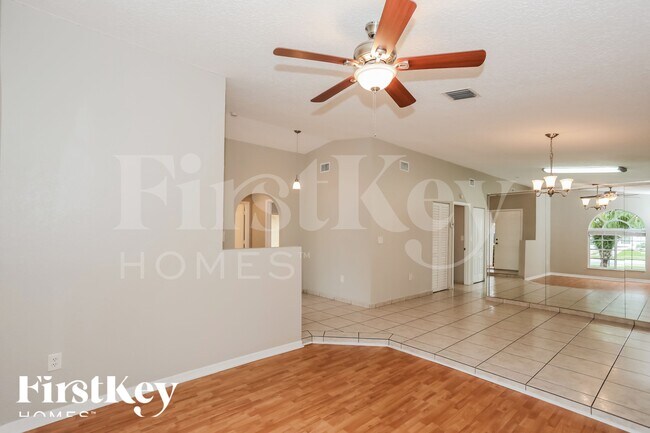 Foto del edificio - 15565 SW 138th Ave