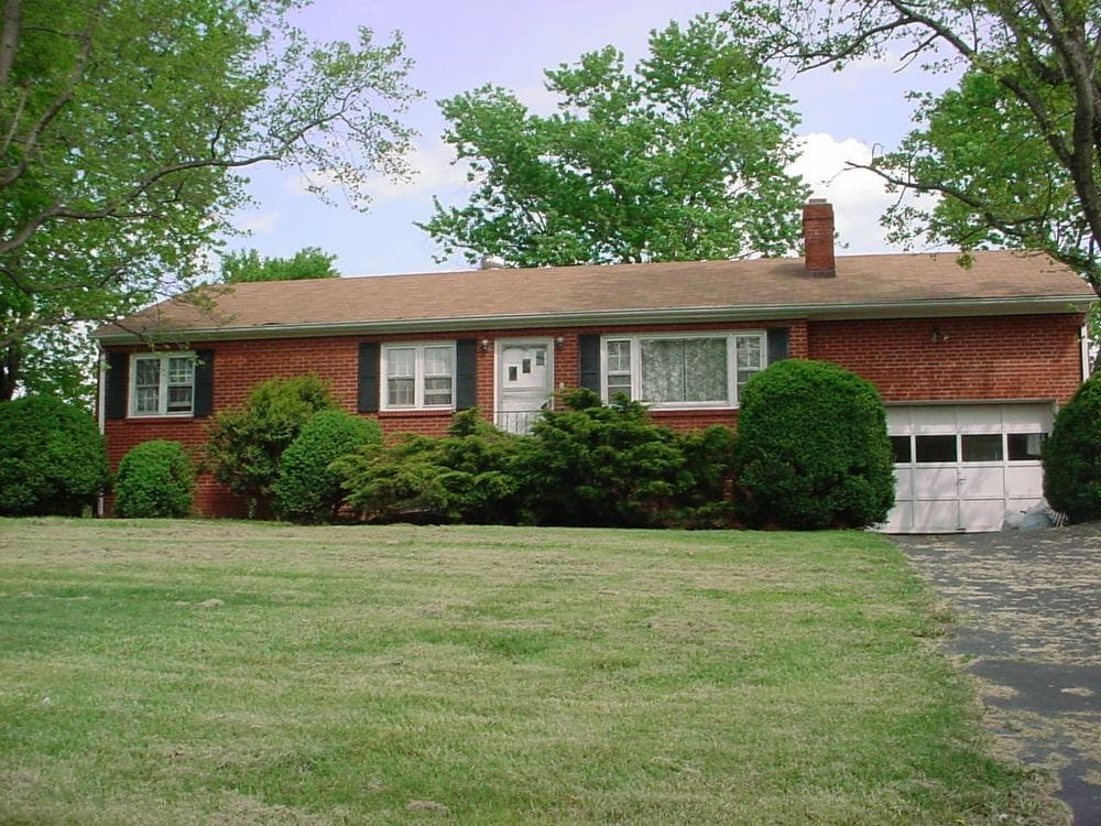 Primary Photo - Home for Rent in Catlett
