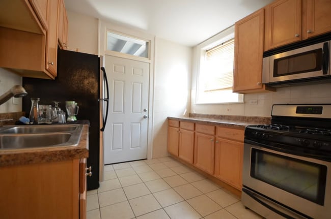 Foto del edificio - 4663 N Lowell Ave