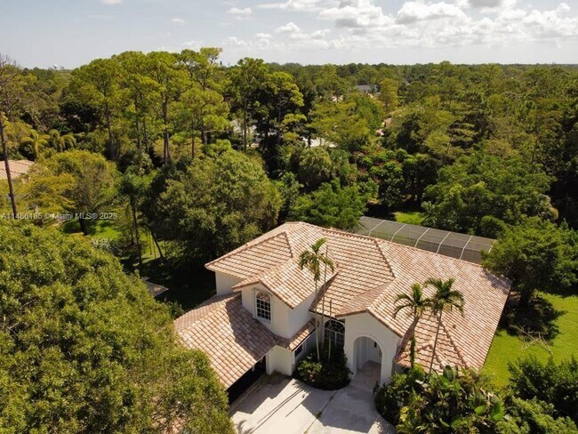 Building Photo - 428 Squire Dr