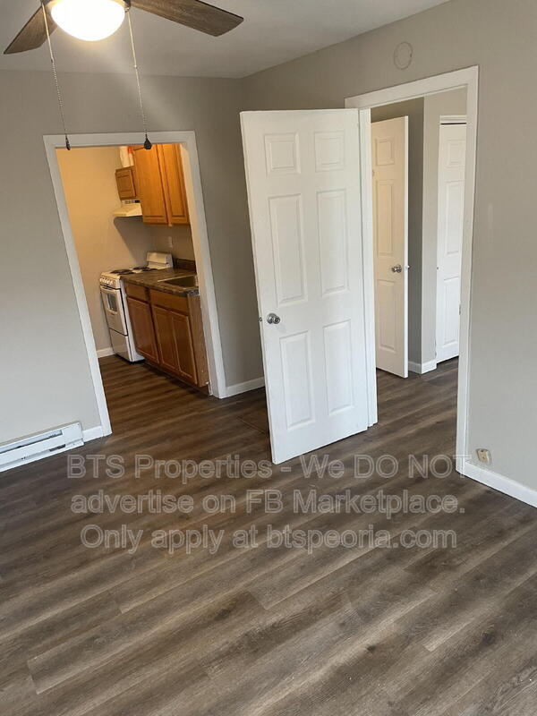 Building Photo - 119 Vanburen Ct