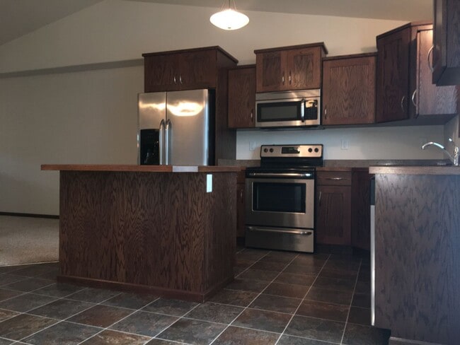 Building Photo - 1216 S Beach Way