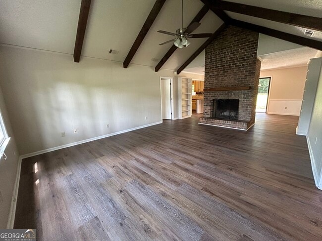 Foto del edificio - 115 Shady Grove Ln