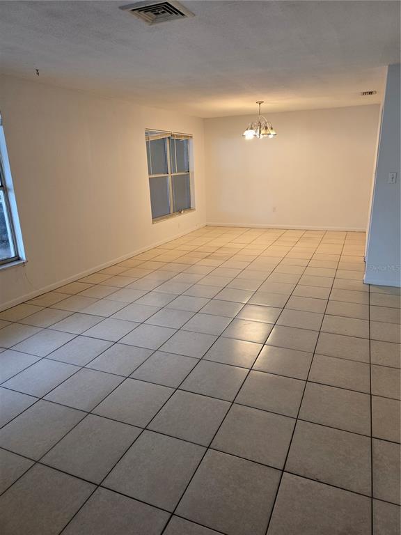 Foto del edificio - 1414 N Saturn Ave