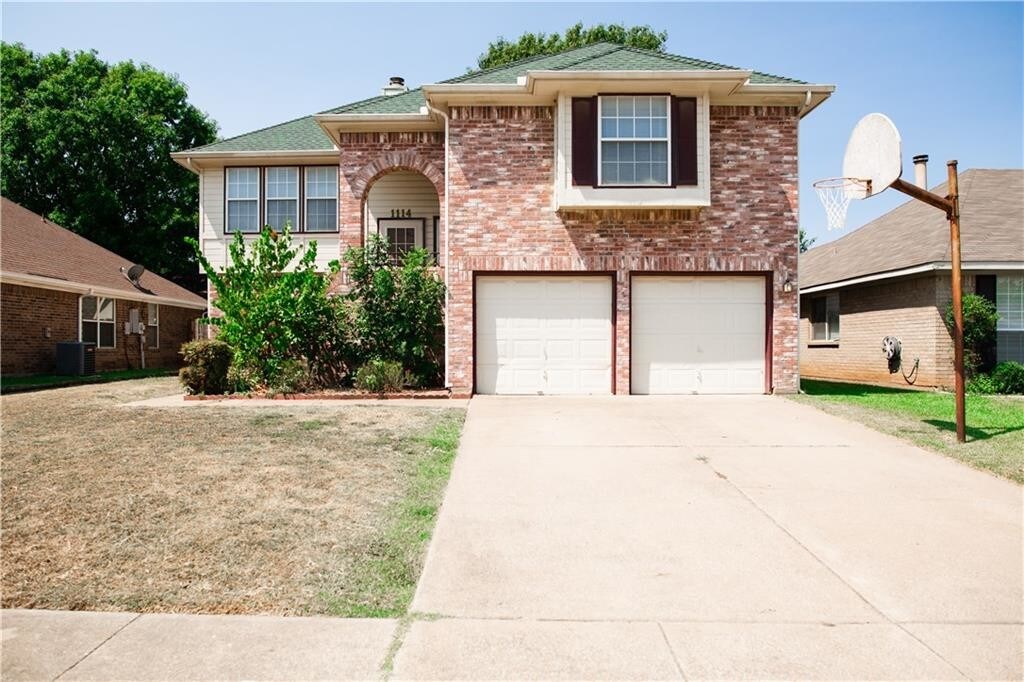 Primary Photo - 1114 Princeton Pl