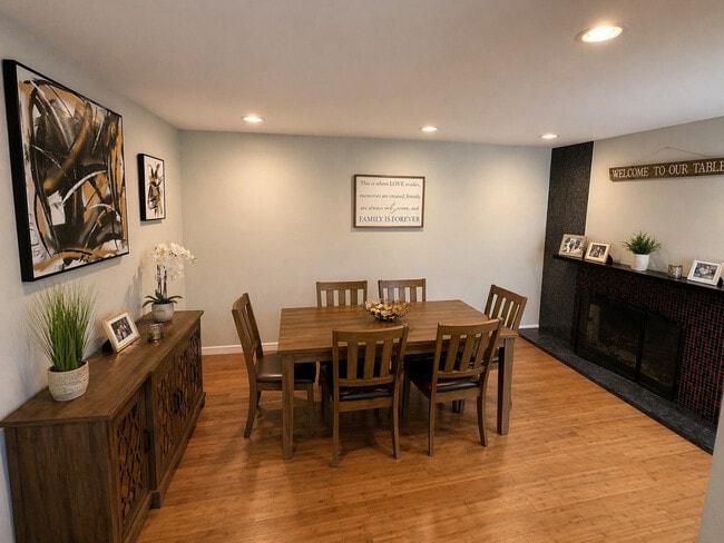 Foto del edificio - 878 Swan Ln