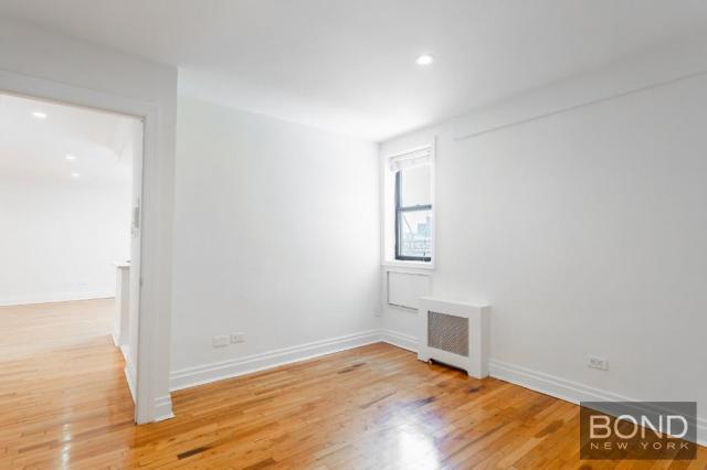 Building Photo - 1 bedroom in Jackson Heights NY 11372