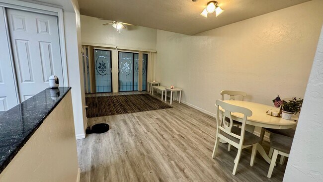 Foto del edificio - 7200 SW 8th Ave