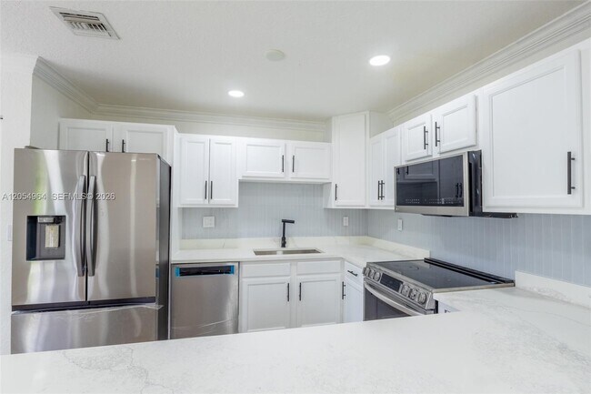 Foto del edificio - 30 NW 159th St