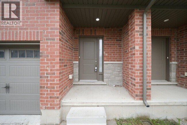 Building Photo - 77 Diana Ave
