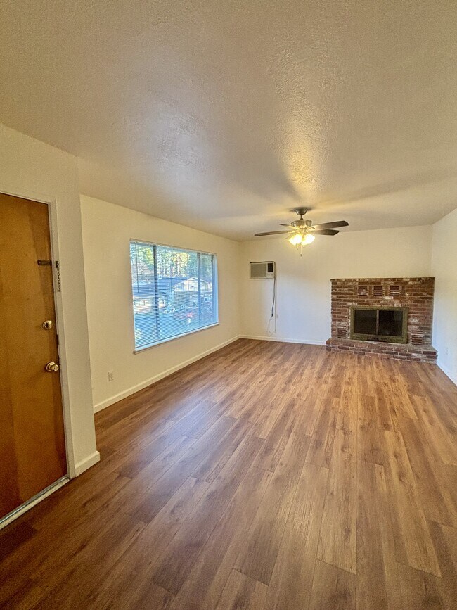 Foto del edificio - 297 Cornwall Ave