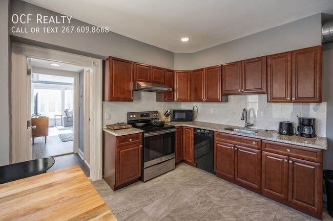 Building Photo - 1620 Mt Vernon St