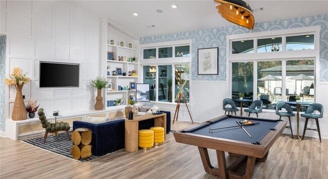 Building Photo - 900 Mountaintop Ave