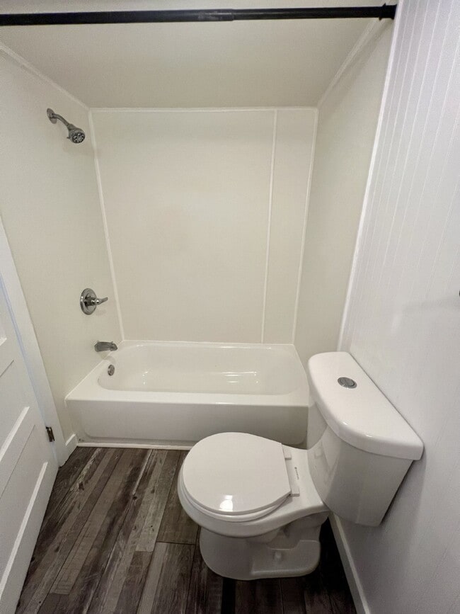 Building Photo - Recently updated basement apartment ready now!