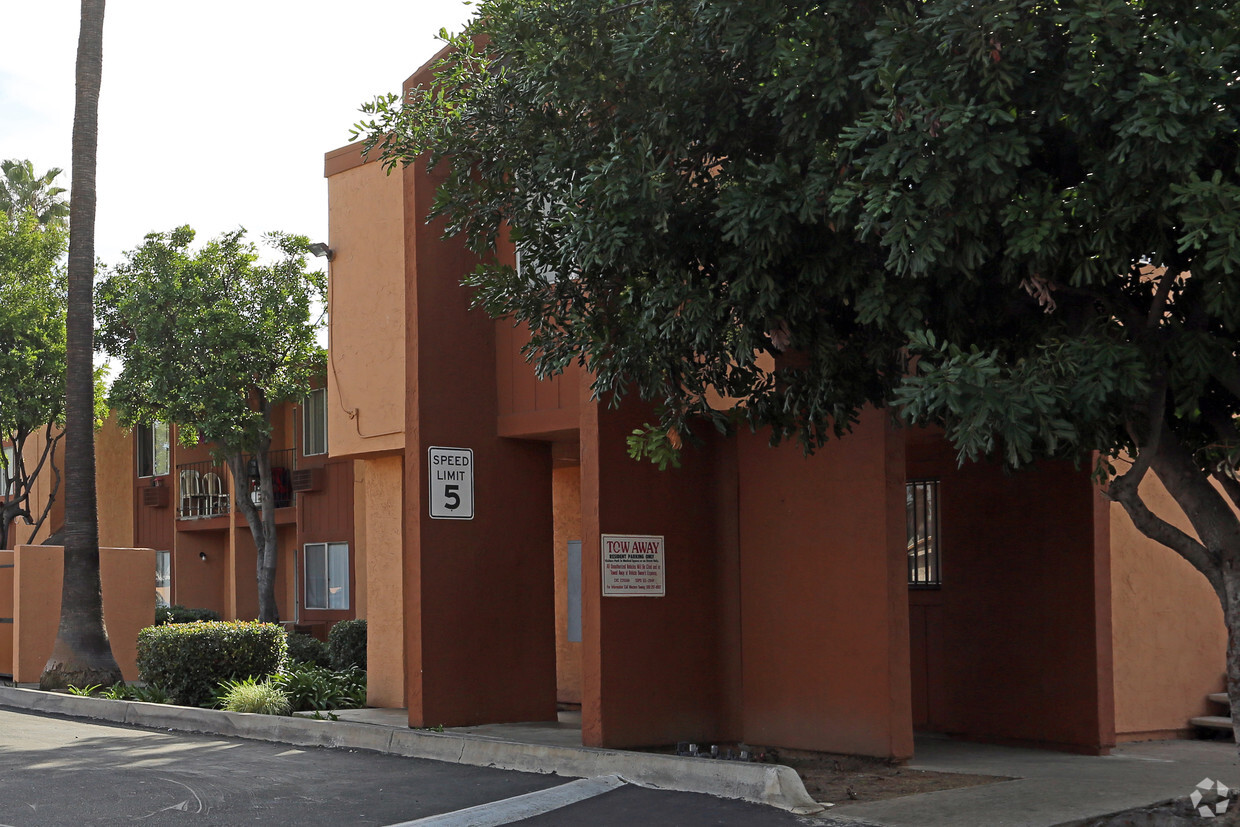 Foto del edificio - Madison Court Apartments