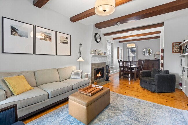 Foto del edificio - 3438 N Paulina St