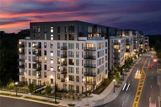 Building Photo - 3300 Roswell Rd NE