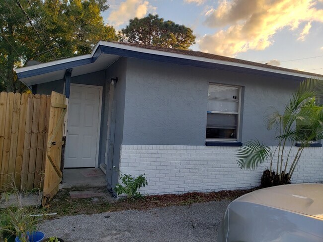 Foto del edificio - 3790 67th Ave N