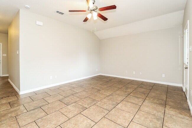 Foto del edificio - 7617 Hollow Forest Dr