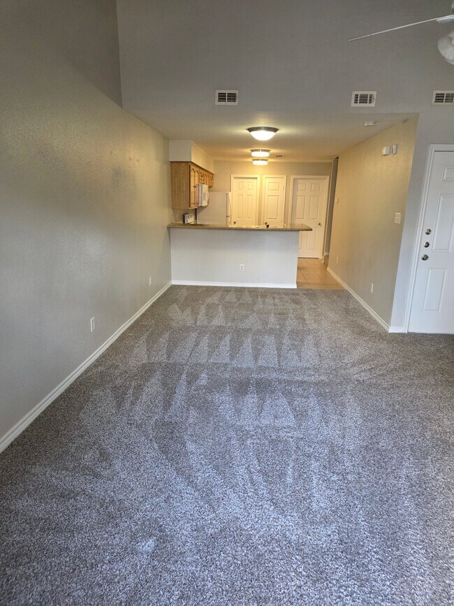 Foto del edificio - 11240 Perry Rd