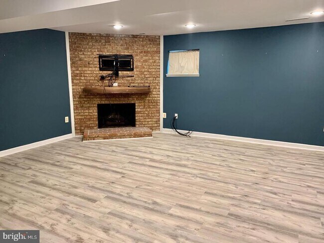 Foto del edificio - 7808 Hyson Park Ct