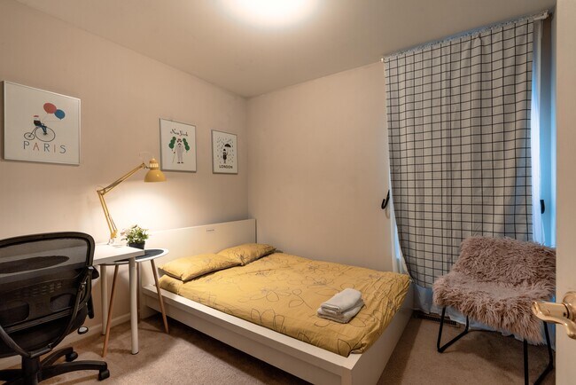 Foto del edificio - 615 N 44th St