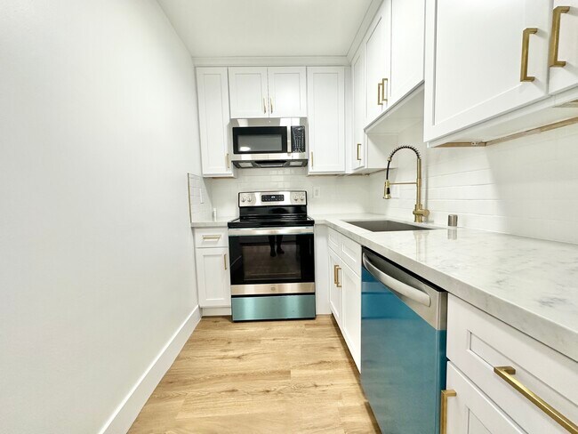 Building Photo - 5111 Harold Way