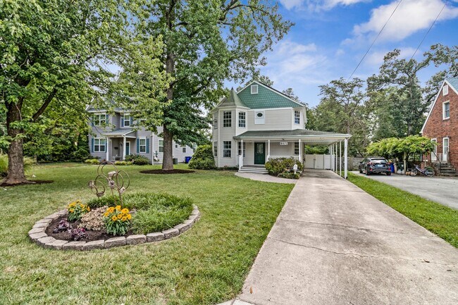 Foto del edificio - 8401 Potomac Ave