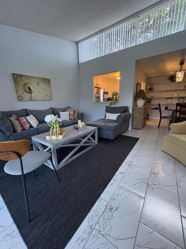 Foto del edificio - 2534 Boundbrook Dr S