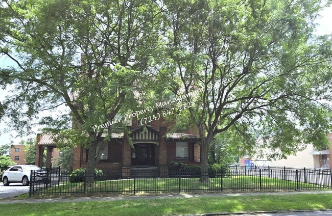 Building Photo - 314 E Lincoln Ave