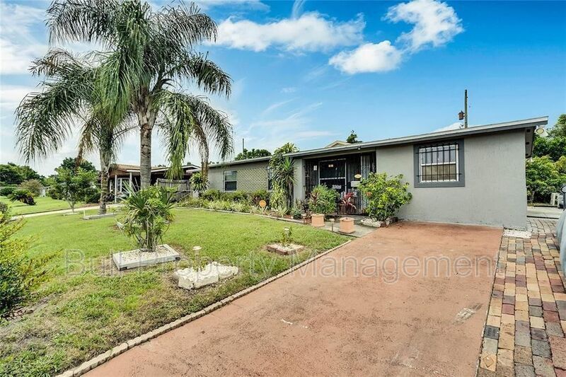 Foto principal - 2328 Coleman Pl