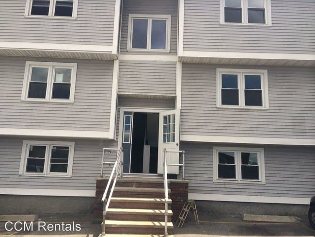 Building Photo - 671 Durfee St