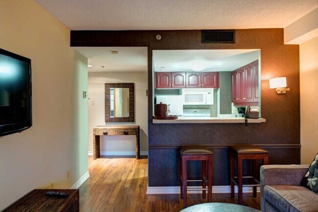 Building Photo - 227 1300 E