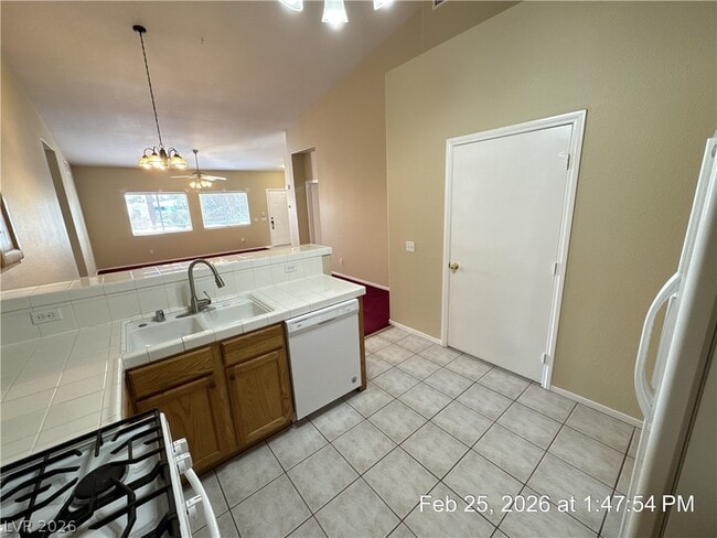 Building Photo - 7450 S Eastern Ave