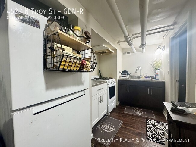 Foto del edificio - 4527 N Troy St