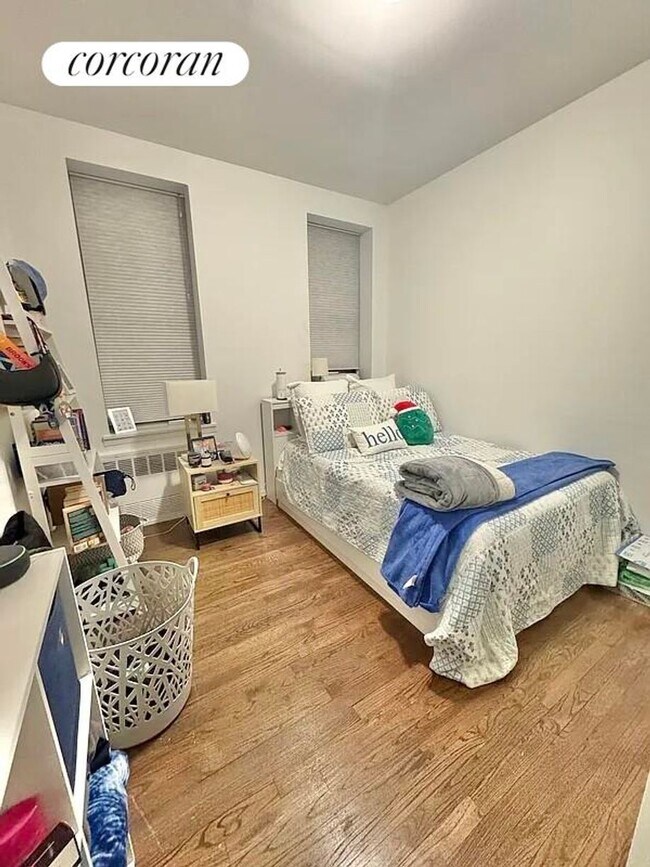 Foto del edificio - 1229 1st Ave