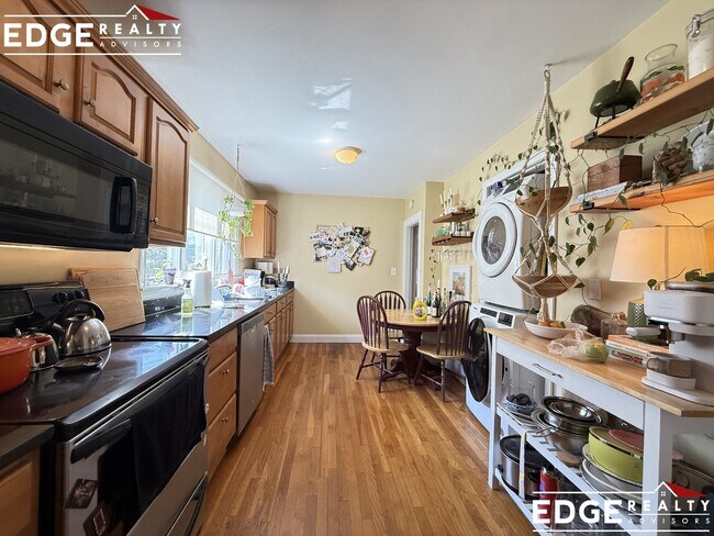 Foto del edificio - 61-63 Surrey St. Unit 1